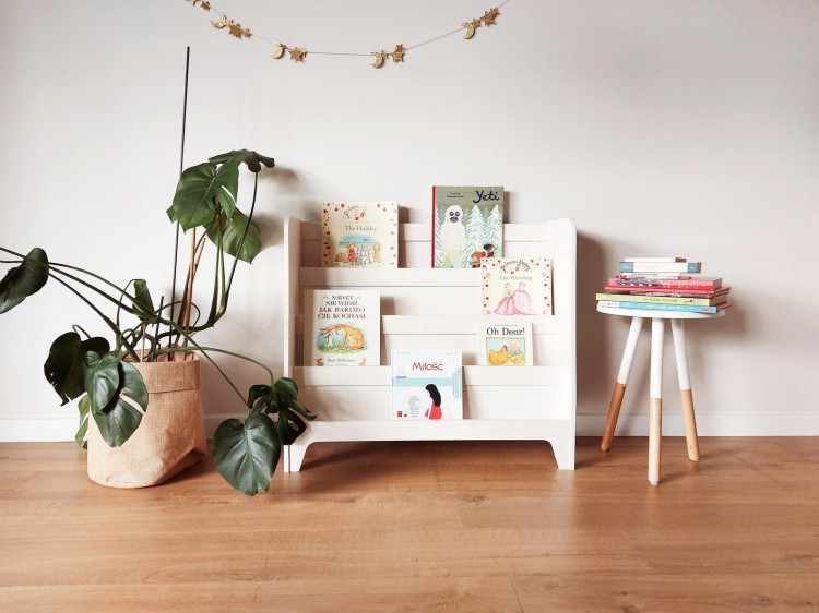drewniana-biblioteczka-dla-dzieci.jpg