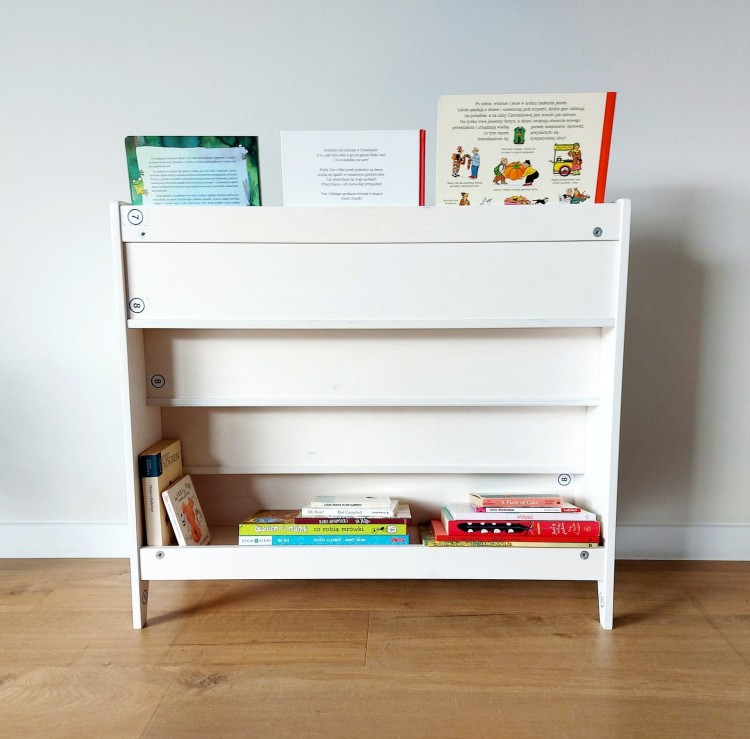 drewniana-biblioteczka-dla-dzieci.jpg