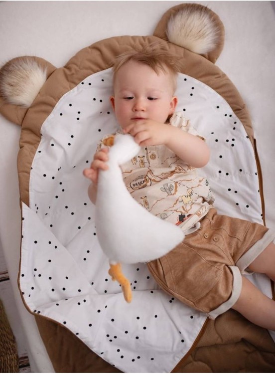 Śpiworek do spania Sleepover Karmel – miękki śpiworek dziecięcy w karmelowym kolorze z tkaniny Minky i bawełny