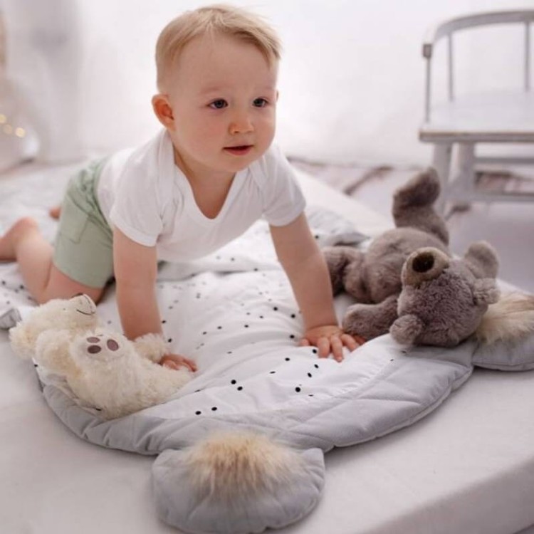 Śpiworek do spania Sleepover Triangles Light Grey – jasnoszary śpiworek dziecięcy z tkaniny Minky i bawełny w wzór trójkątów