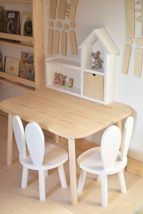 Duży drewniany stoliczek dziecięcy z drewna sosnowego 80×60 cm – ręcznie robiony mebel