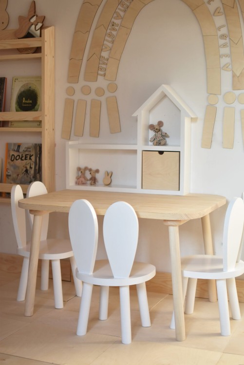 Duży drewniany stoliczek dziecięcy z drewna sosnowego 80×60 cm – ręcznie robiony mebel