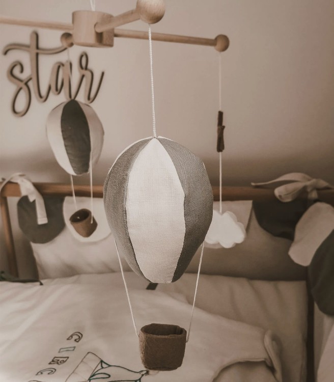 Karuzela Cyrk z obrotową pozytywką i filcowymi postaciami do łóżeczka niemowlęcego