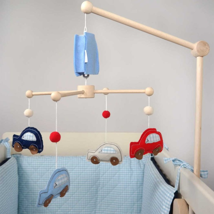 Drewniana karuzela Auto z obrotową pozytywką i filcowymi samochodzikami