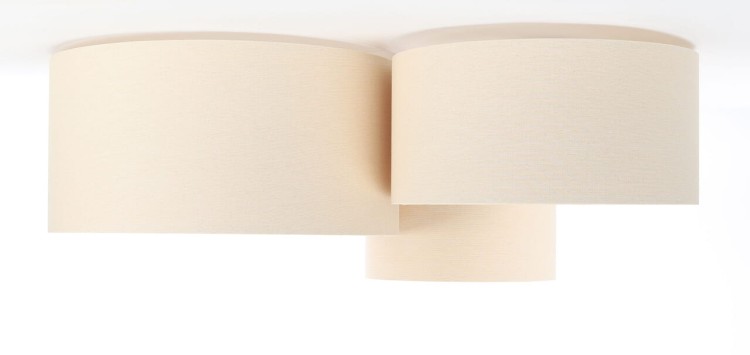 Lampa wisząca z trzema jutowymi abażurami w naturalnym stylu boho