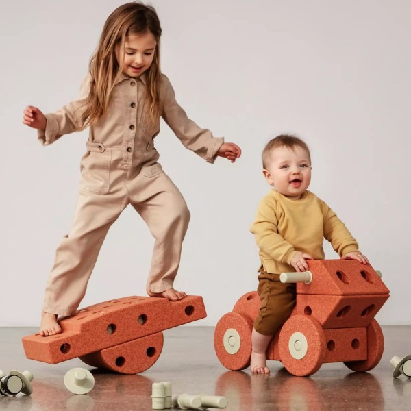 Klocki MODU rozwijające motorykę dużą – buduj pojazdy, bujane koniki i inne konstrukcje