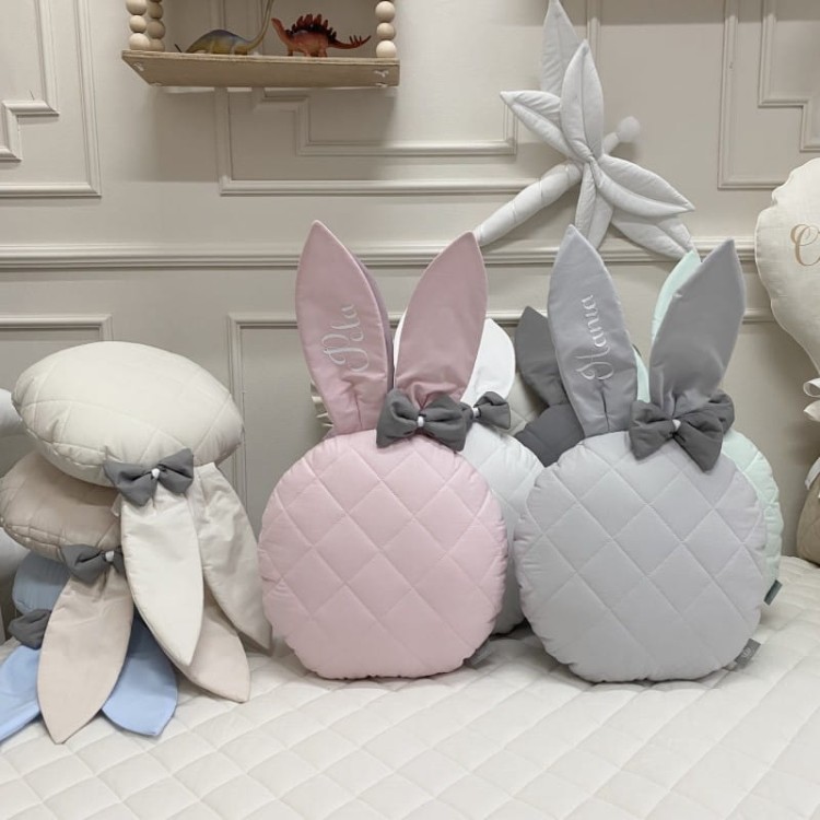 Poduszka Króliczek M – ozdobna poduszka z uszami, buźka 18 cm