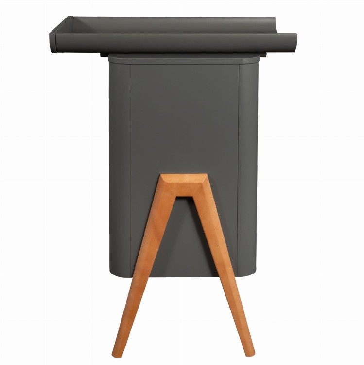 Nowoczesne łóżeczko dla niemowlaka Torsten Seal Grey + Teak z zaokrąglonym korpusem i drewnianymi detalami.