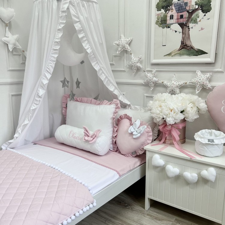 Pikowana narzuta Pudrowo Różowa z pomponami - różne wymiary