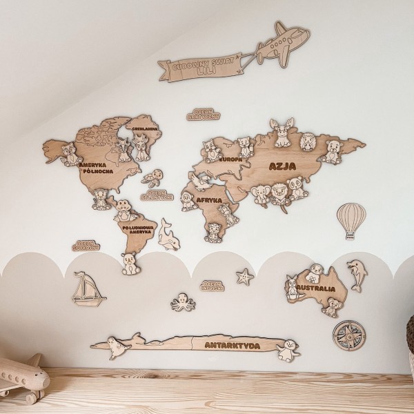 Drewniana dekoracja ścienna „Mapa Świata” – inspirująca ozdoba do pokoju dziecka
