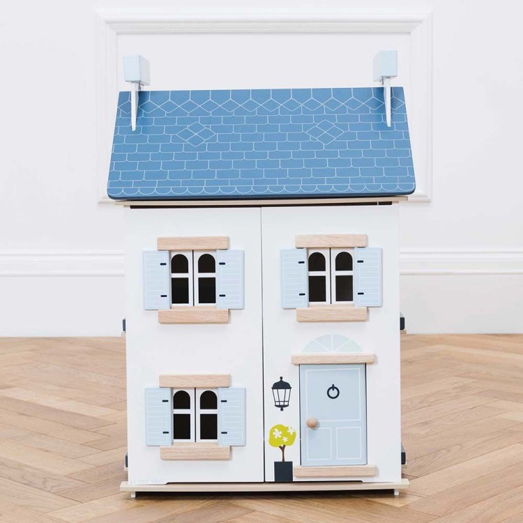 Drewniany domek dla lalek Sky Le Toy Van – widok z przodu