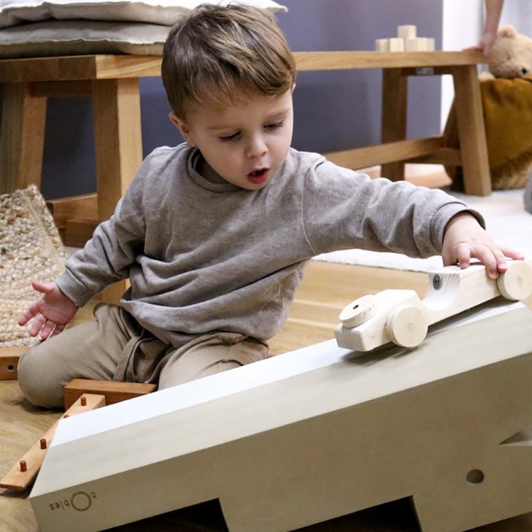 big_01-104-020-788-crocodile-m-sand-grey-play-2.jpg
