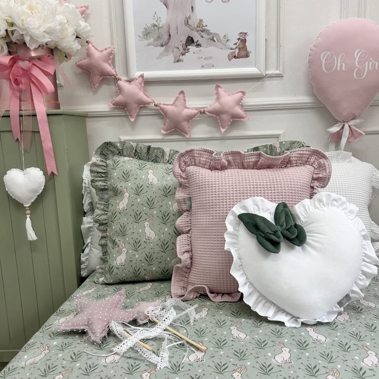 Wafelkowa Poduszka z Falbanką 35 x 35 cm – dekoracja pokoju dziecięcego