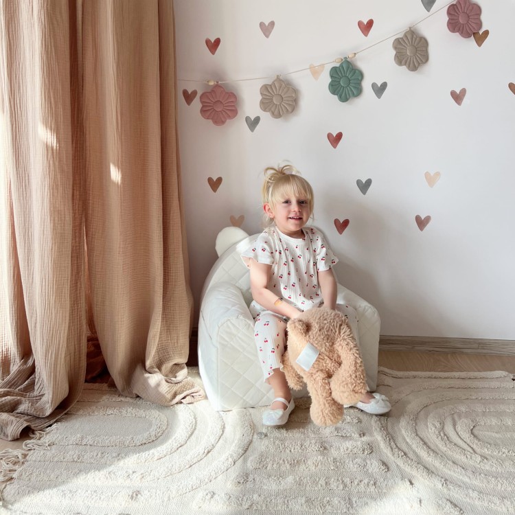 Fotel dla dziecka Velvet Beżowy – elegancki fotelik od 9 miesięcy