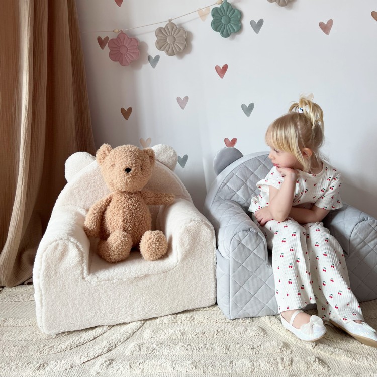 Fotel dla dziecka Boucle Ecru – przytulny fotelik od 9 miesięcy