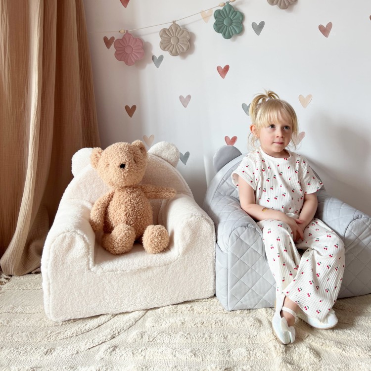 Fotel dla dziecka Boucle Ecru – przytulny fotelik od 9 miesięcy