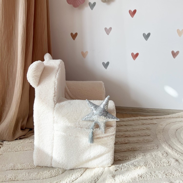 Fotel dla dziecka Boucle Ecru – przytulny fotelik od 9 miesięcy