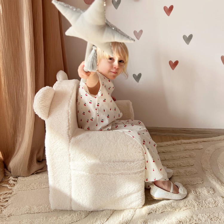 Fotel dla dziecka Boucle Ecru – przytulny fotelik od 9 miesięcy