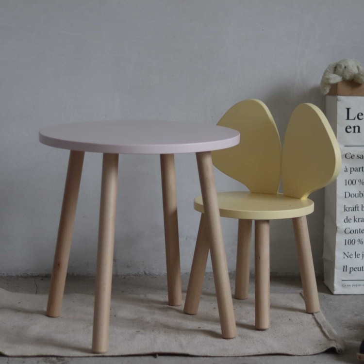 Drewniany zestaw dziecięcy – krzesełko Myszka w kolorze żółtym i blado różowy stolik