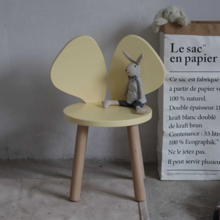 Drewniany zestaw dziecięcy – krzesełko Myszka w kolorze żółtym i blado różowy stolik