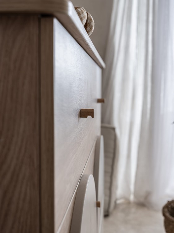 Drewniana komoda z szufladami dla dziecka Bloom