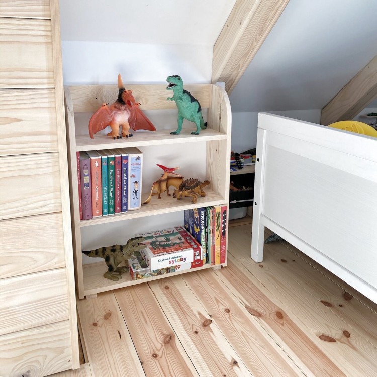 drewniany regał Montessori dla dzieci z trzema półkami