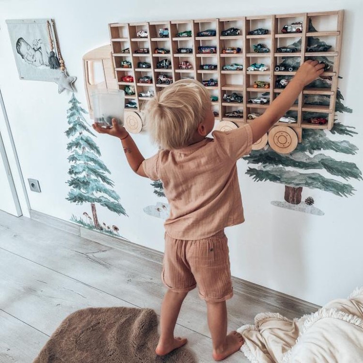 Drewniana półka Hot Wheels TIR – widok z przodu