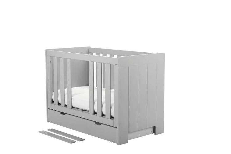 Szczebelki łóżeczka CALMO 60x120 szare – wyjmowane dla bezpieczeństwa dziecka