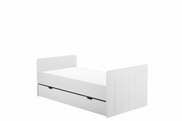 Białe łóżeczko-tapczanik Calmo 70x140 cm z regulowanym dnem, wyjmowanymi szczebelkami, możliwość montażu szuflady i barierki, funkcjonalne dla dziecka