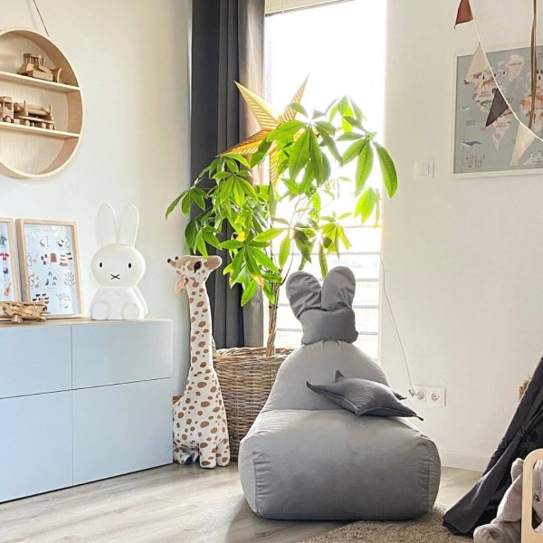 Pufa Bunny Velvet jasnoszara siedzisko z oparciem dla dziecka z uszami króliczka