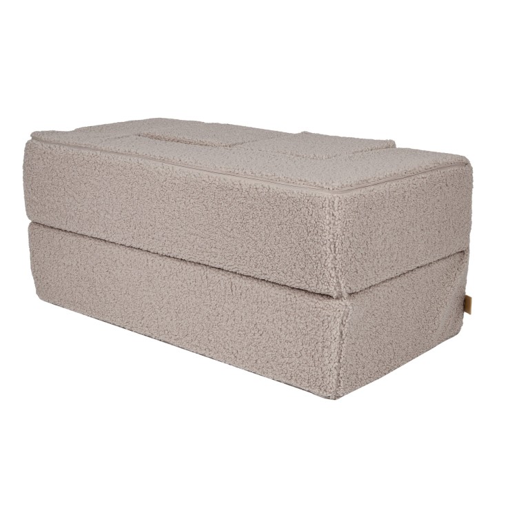 Kremowa sofa dziecięca do pokoju dziewczynki i chłopca