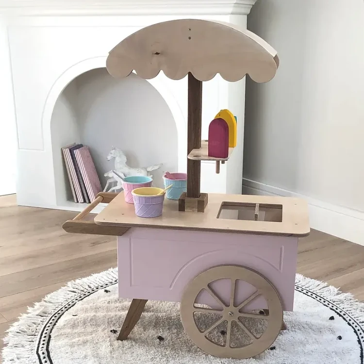 drewniana lodziarnia dla dzieci – wózek z lodami Montessori