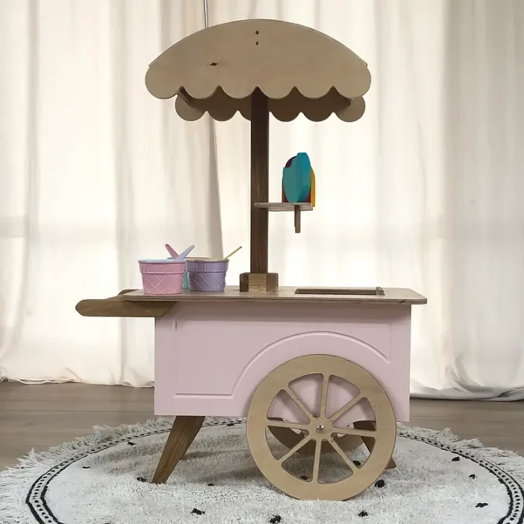 drewniana lodziarnia dla dzieci – wózek z lodami Montessori