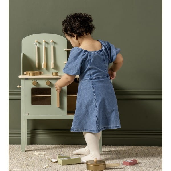 zielona-szalwiowa-kuchnia-drewniana