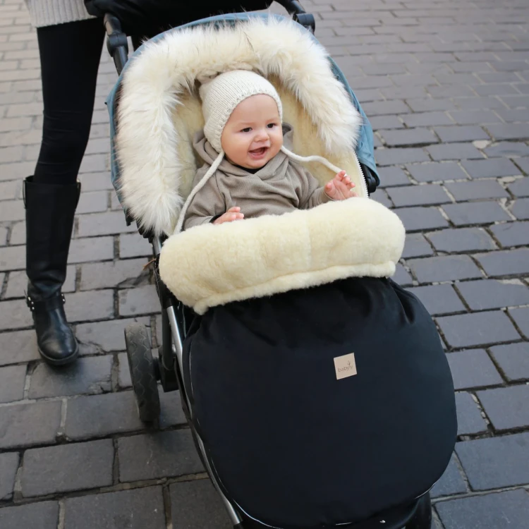 Wełniany wodoodporny śpiworek do wózka – Czarny z futerkiem