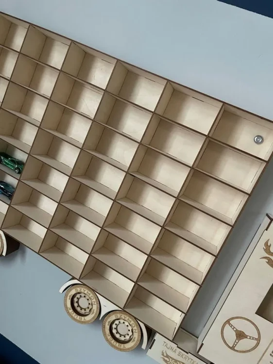 Drewniana półka TIR na resoraki Montessori XXL