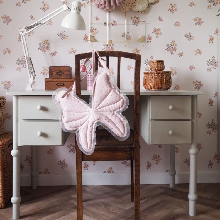 Drewniane biurko dziecięce Babushka Oliwka