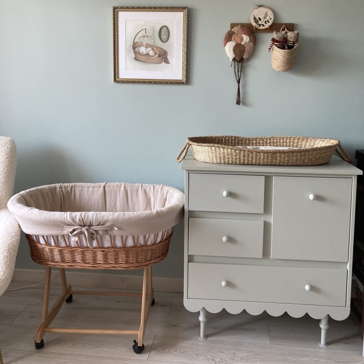 Drewniana komoda mała dla dzieci Babushka Oliwka