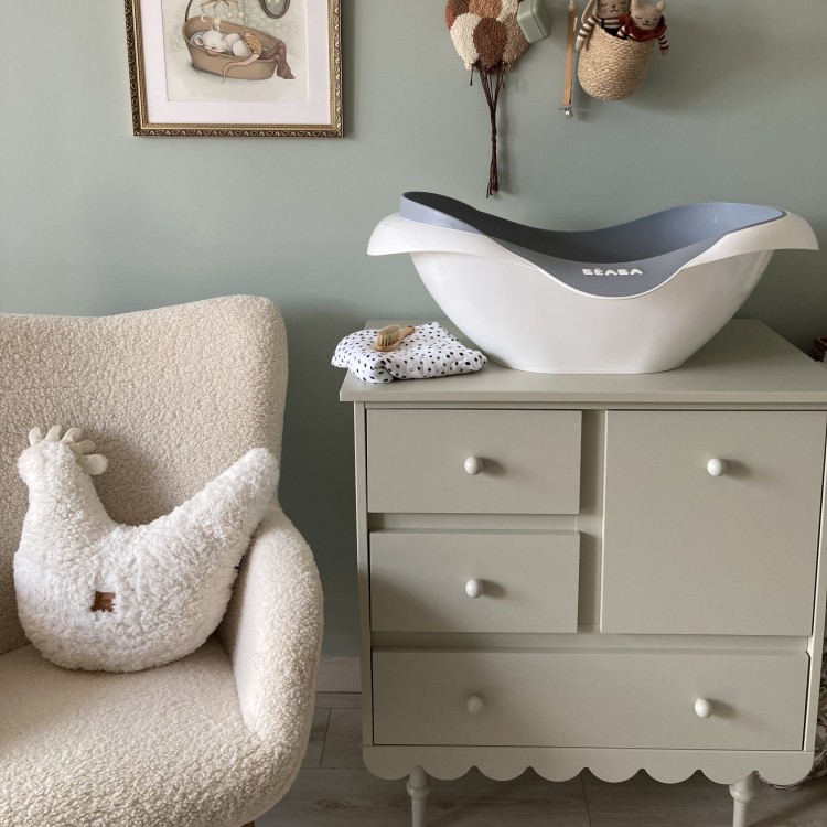 Drewniana komoda mała dla dzieci Babushka Oliwka