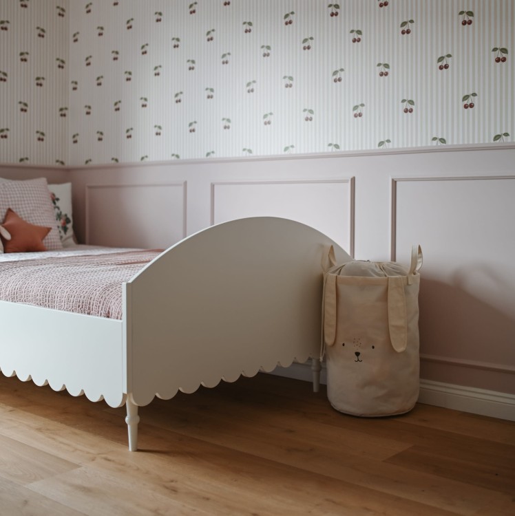 Łóżko drewniane młodzieżowe 120x200cm Babushka Białe