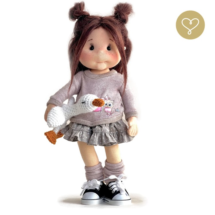 Szmaciana lalka dla dzieci Autumn – Lullu Dolls z gąską Gensią