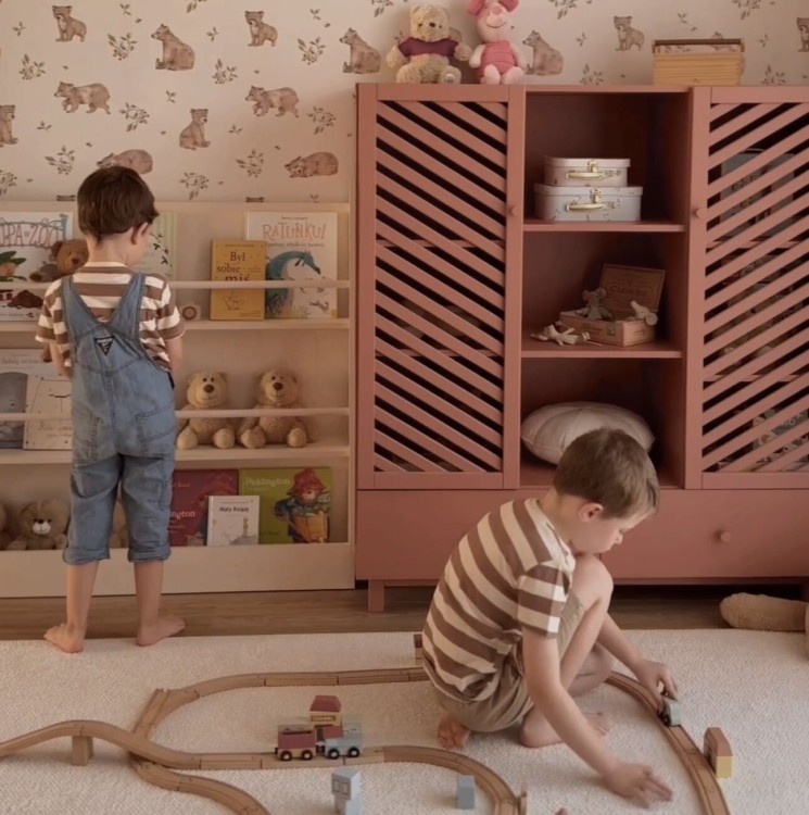 Drewniany regał biblioteczka/ gablotka dla dzieci Koralowa