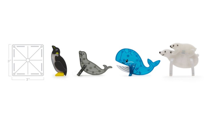 Budowla z zestawu MAGNA-TILES Arctic Animals – lodowe góry i jaskinie z magnetycznych płytek.