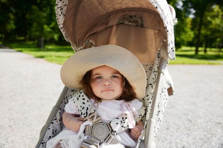 pol_pl_Elodie-Details-wozek-spacerowy-MONDO-Dalmatian-Dots-33043_10.jpg