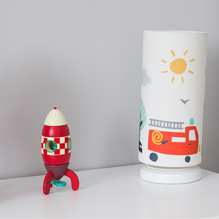 lampka-nocna-w-samochody-dla-chlopca.webp