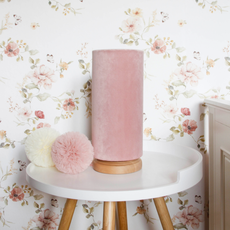 lampka-nocna-rozowa-aksamitna.webp