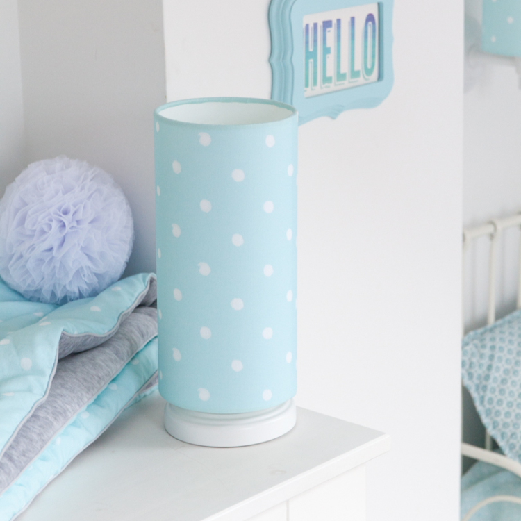 lampka-nocna-mietowa-w-kropki (1).webp