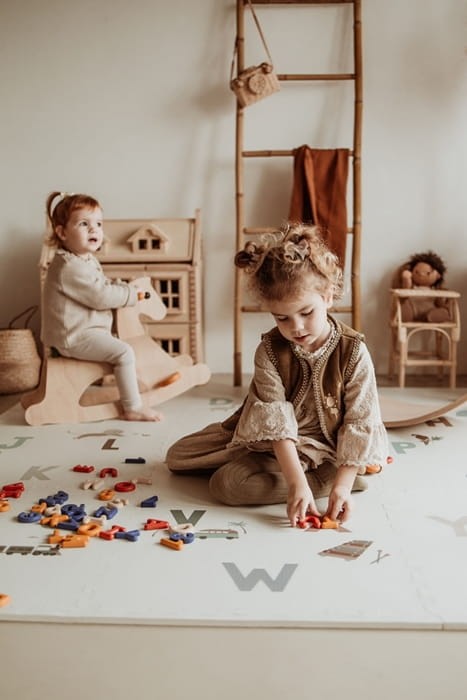 Dwustronna mata piankowa Play&Go 3w1 Alphabet / Terrazzo – edukacyjna i dekoracyjna mata do zabawy dla dzieci