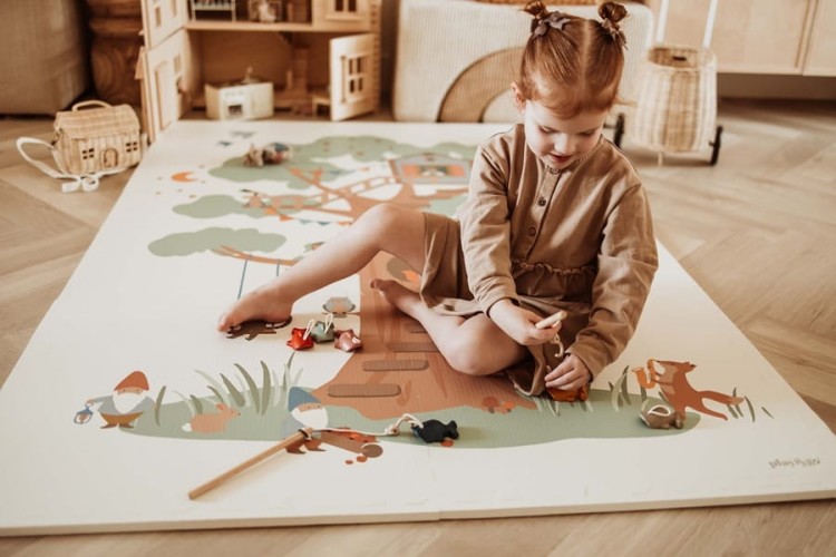 Play&Go Dwustronna Mata Piankowa EEVAA 3w1 Treehouse – mata piankowa dla dzieci z motywem domku na drzewie i neutralnym wzorem, bezpieczna i edukacyjna