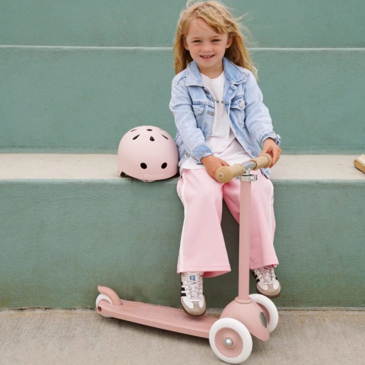 Eco kask dziecięcy Banwood Dusty Rose przód